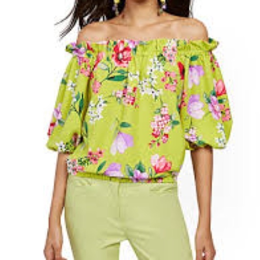Floral Off-the-shoulder 7th Avenue New York & Company Top Size L